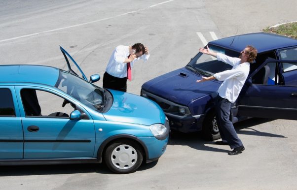 ¿Qué pasa si tengo un accidente y el conductor contrario no tiene seguro?